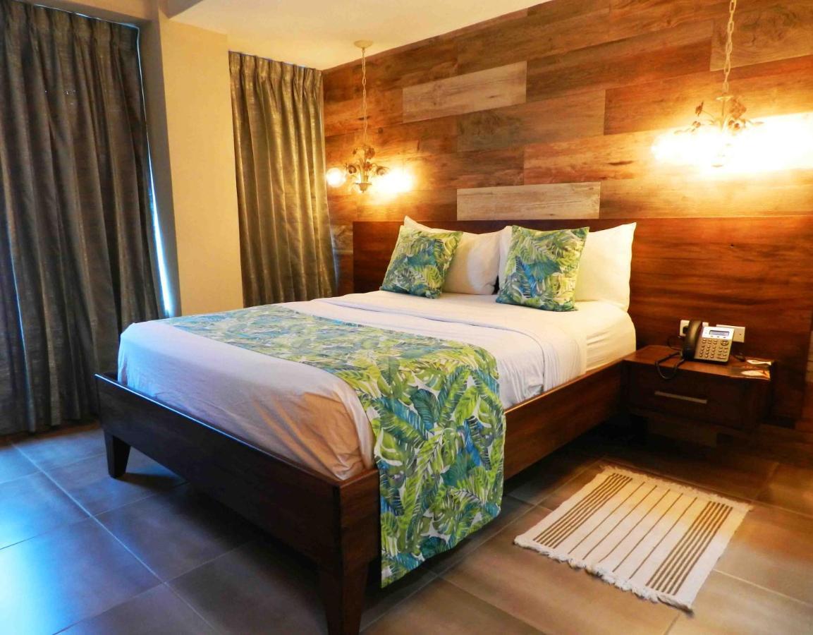 Mon Hotel Boutique 콘스탄사 외부 사진